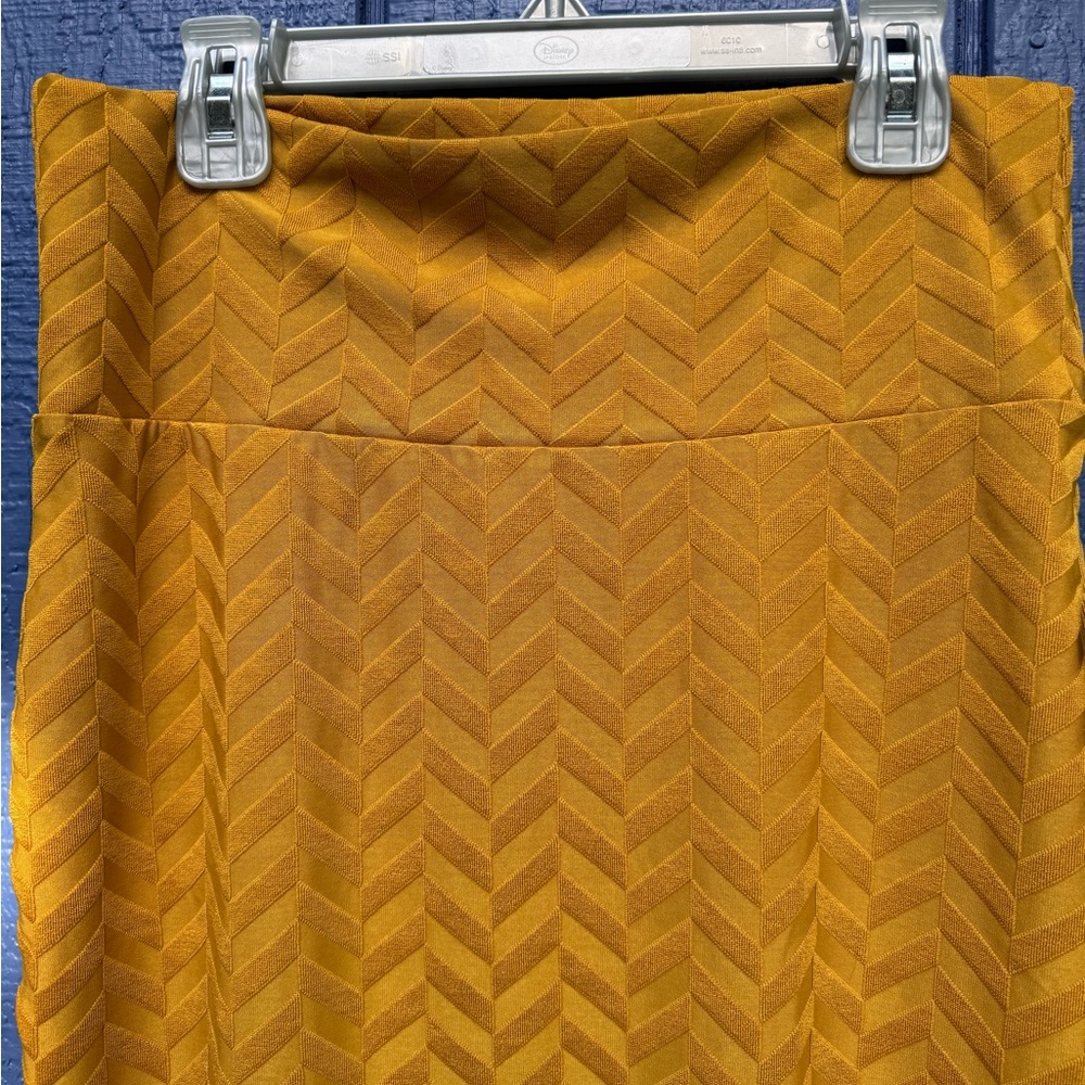 LuLaRoe Women's Chevron Pencil Skirt in Mustard